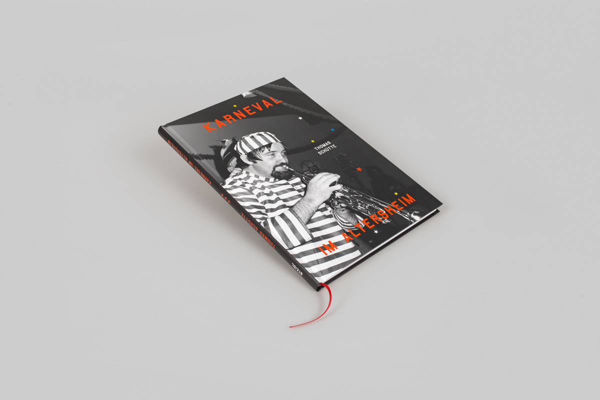 Thomas Schütte cover