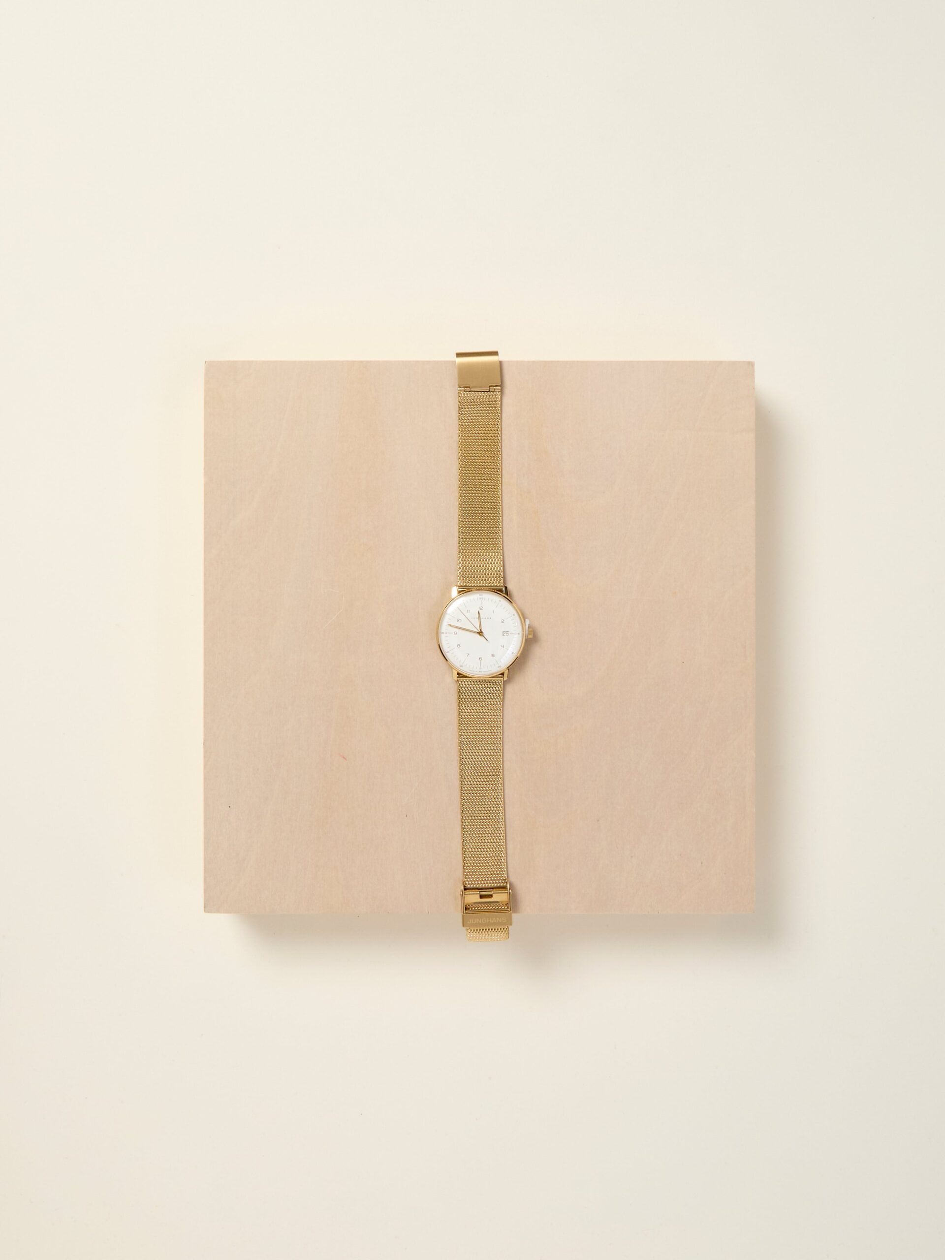 Max Bill Watch: Gold Band Women’s Dial (Date)