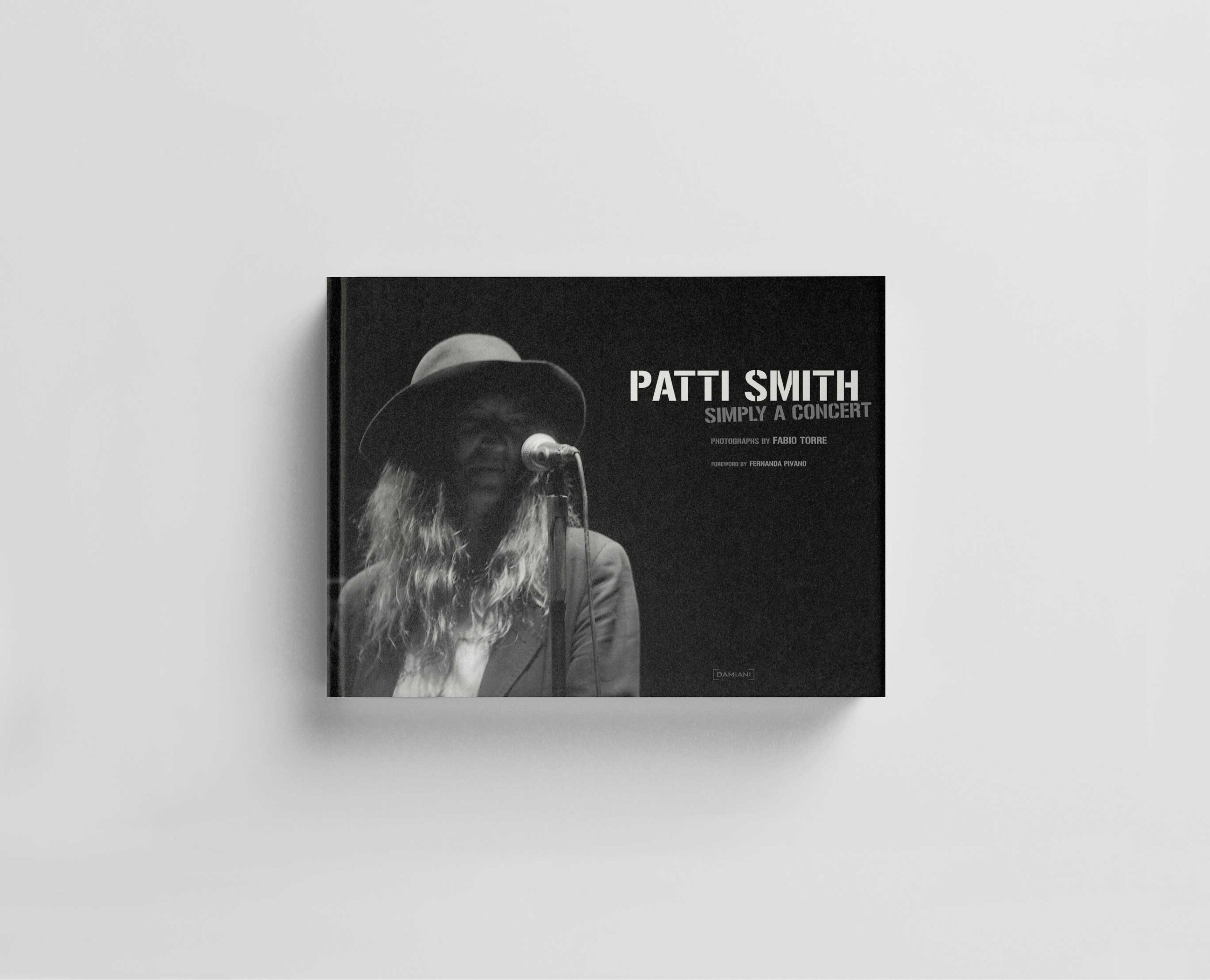 Patti Smith, Simply a Concert cover